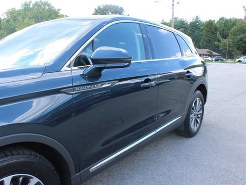 Used 2023 Lincoln Nautilus AWD w/ Premium Package image 44