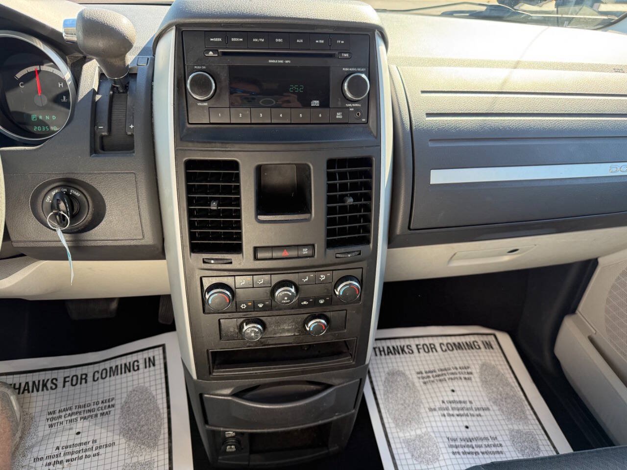 Used 2010 Dodge Grand Caravan SE FWD image 16