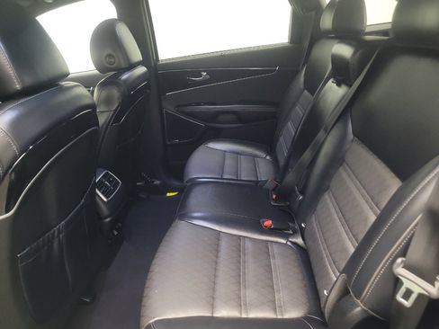 Used 2019 Kia Sorento SX FWD image 18