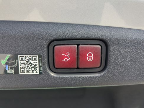 Certified 2025 Mercedes-Benz E 350 4MATIC Sedan image 8