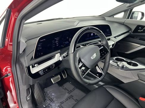 Used 2025 Cadillac Optiq Sport 1 AWD/4WD image 10