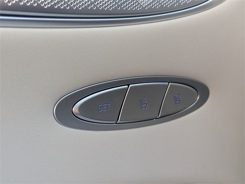 Used 2026 Genesis GV70 2.5T Select image 27