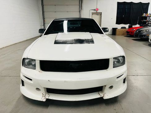 Used 2007 Ford Mustang Coupe RWD image 3