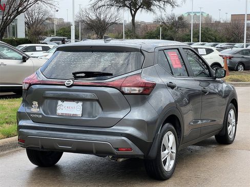Certified 2021 Nissan Kicks S image 4