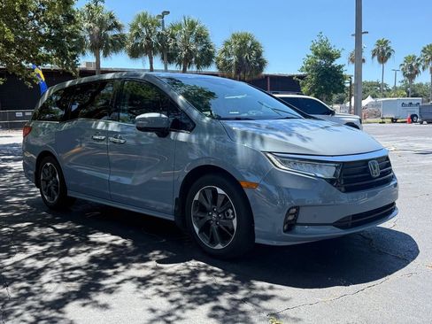 Used 2024 Honda Odyssey Elite image 7