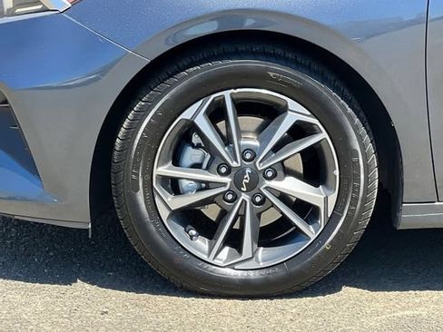 Used 2023 Kia Forte LXS FWD image 28
