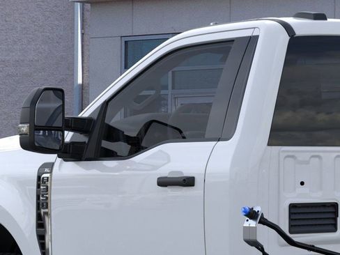 New 2026 Ford F350 XL w/ XL Chrome Package image 20