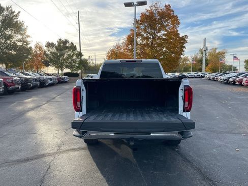 Used 2023 GMC Sierra 1500 SLT w/ SLT Convenience Package AWD/4WD image 10
