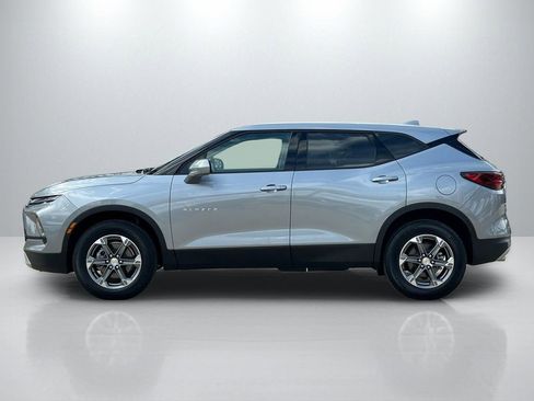 Used 2025 Chevrolet Blazer LT AWD/4WD image 8