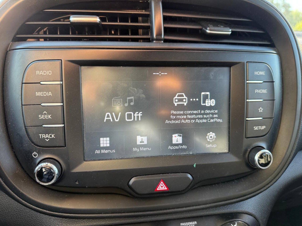 Used 2020 Kia Soul S FWD image 13