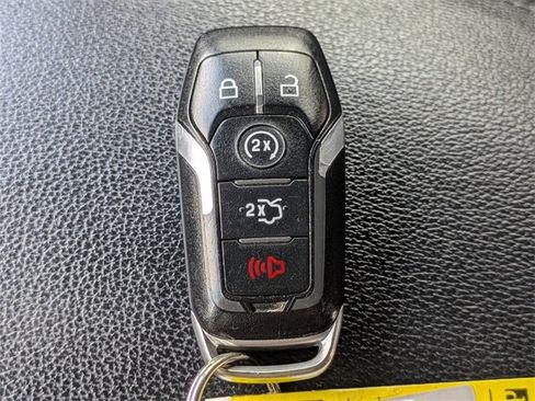 Used 2017 Ford Explorer XLT w/ Equipment Group 202A image 35