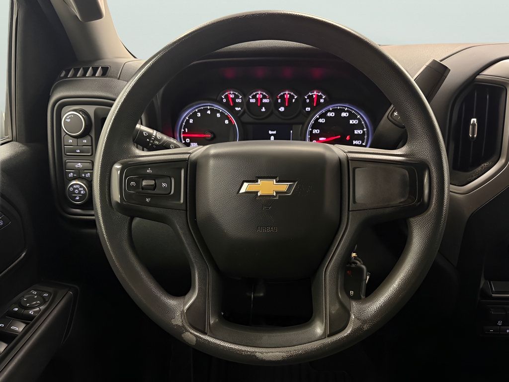 Used 2022 Chevrolet Silverado 2500 Custom w/ Custom Value Package AWD/4WD image 17