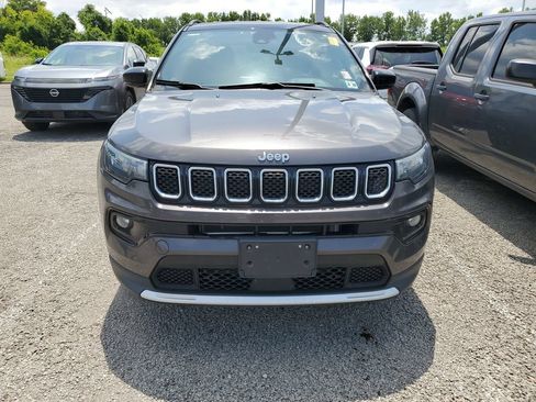 Used 2023 Jeep Compass Limited AWD/4WD image 3