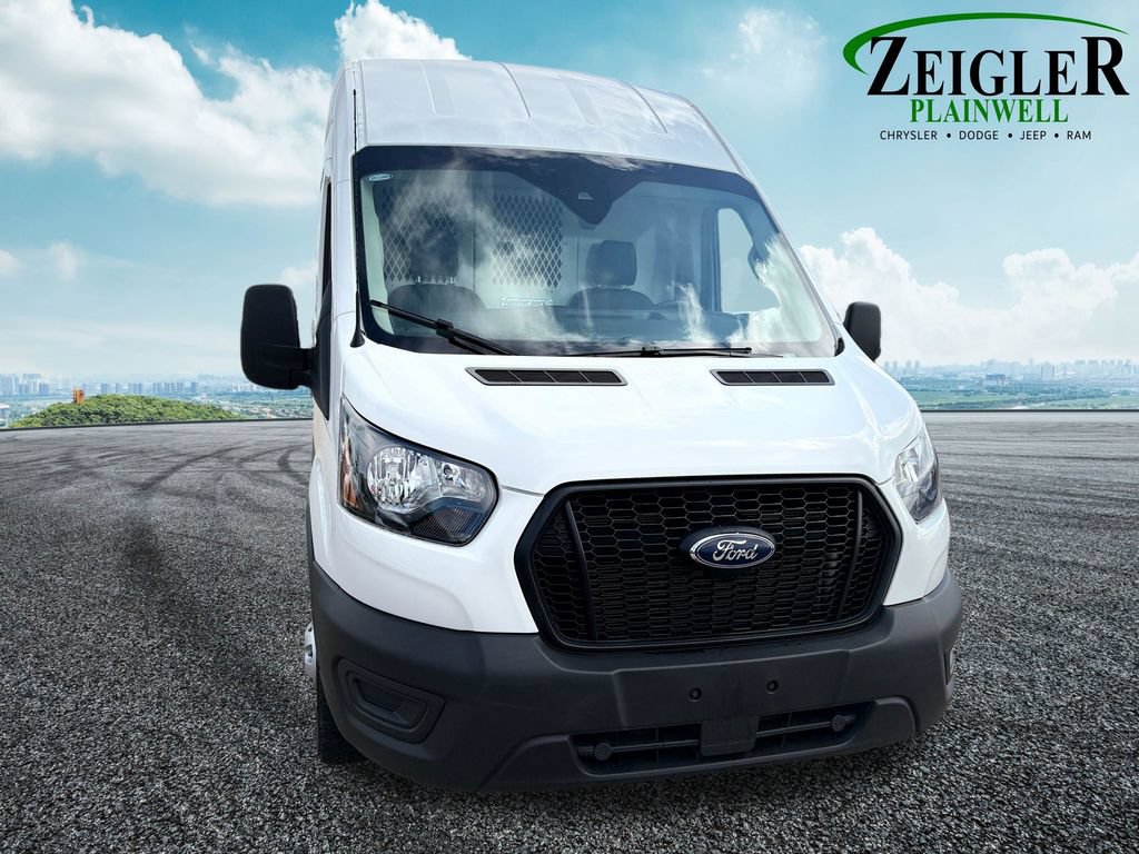 Used 2025 Ford Transit 250 148 High Roof AWD image 8