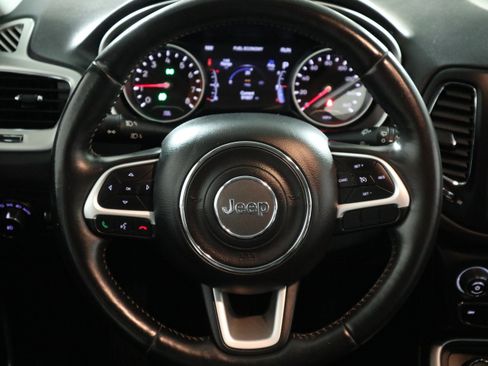 Used 2018 Jeep Compass Latitude w/ Popular Equipment Group AWD/4WD image 17
