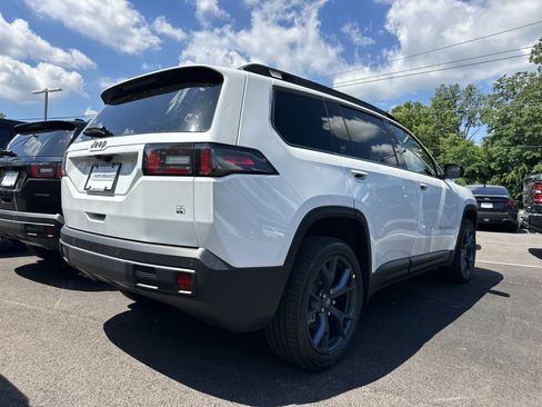 New 2026 Jeep Cherokee Limited AWD/4WD image 19