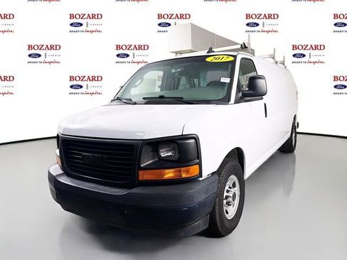 Used 2017 GMC Savana 2500 Extended RWD image 4