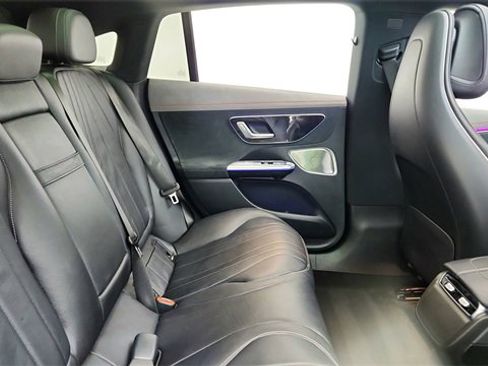 Used 2023 Mercedes-Benz EQE 500 4MATIC Sedan image 25