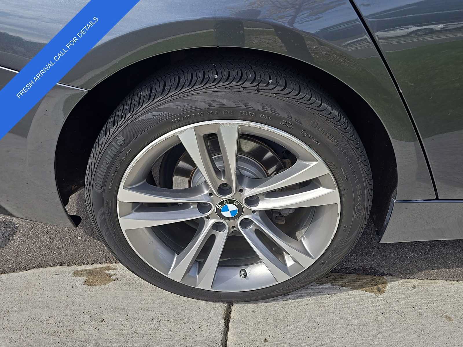 Used 2018 BMW 330i xDrive Sedan AWD/4WD image 13