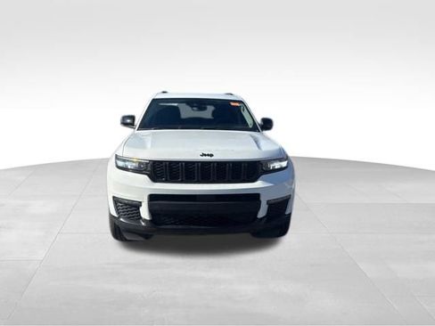 Used 2023 Jeep Grand Cherokee L Limited w/ Black Appearance Package image 2