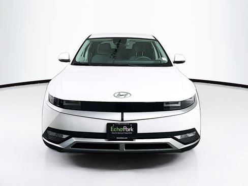 Used 2024 Hyundai Ioniq 5 SEL image 2