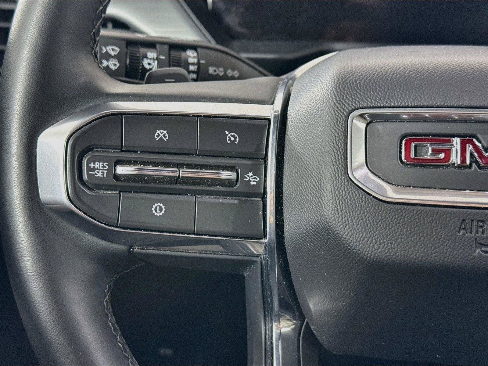 Used 2024 GMC Acadia Elevation AWD/4WD image 18