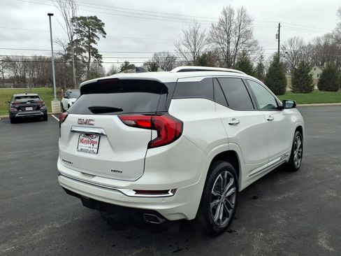 Used 2020 GMC Terrain Denali w/ Denali Premium Package AWD/4WD image 5