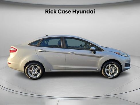 Used 2019 Ford Fiesta SE image 4