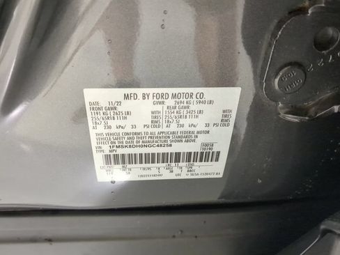 Used 2022 Ford Explorer XLT w/ Equipment Group 202A AWD/4WD image 16