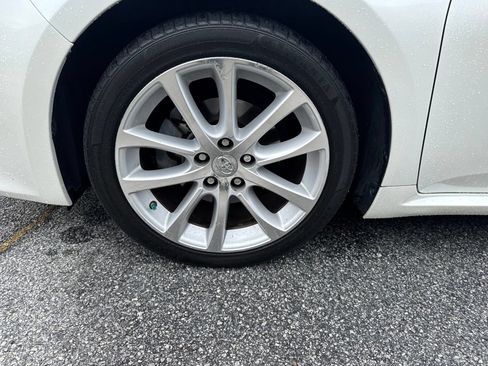 Used 2015 Toyota Avalon Limited FWD image 8