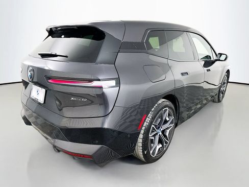 Used 2024 BMW iX xDrive50 w/ Sport Package AWD/4WD image 5