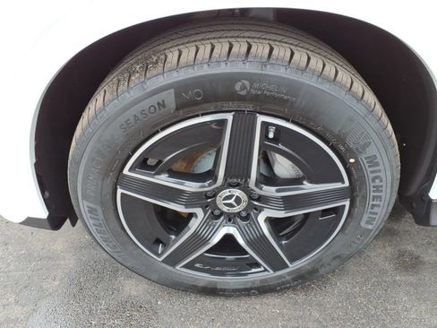 Used 2026 Mercedes-Benz GLC 300 4MATIC image 10
