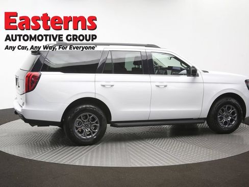 Used 2025 Ford Expedition Active AWD/4WD image 43