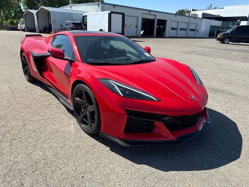 Used 2023 Chevrolet Corvette Z06 w/ Engine Appearance Package RWD image 4
