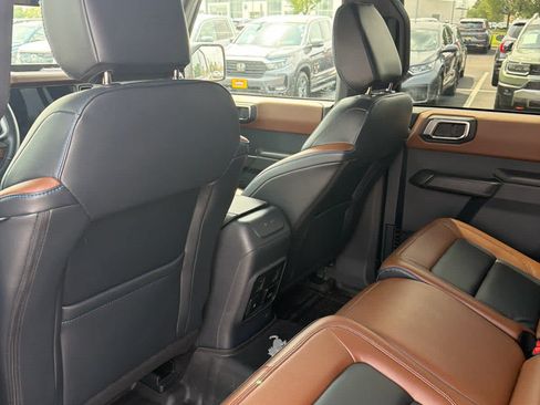 Used 2024 Ford Bronco Outer Banks AWD/4WD image 17