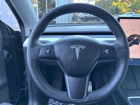 Used 2021 Tesla Model Y Performance image 16