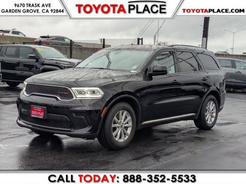 Used 2024 Dodge Durango SXT image 1