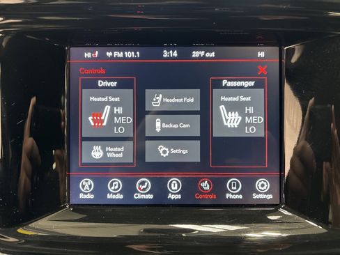 Used 2024 Dodge Durango SXT w/ 3rd Row Seating Group image 17