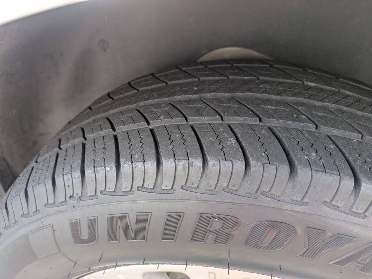 Used 2011 Lincoln MKX 2WD w/ Wood Pkg image 32