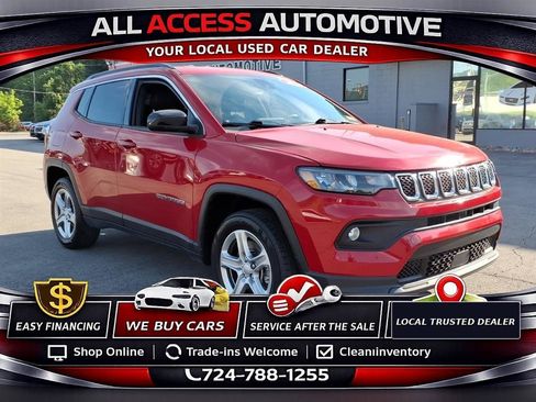 Used 2024 Jeep Compass Latitude AWD/4WD image 2
