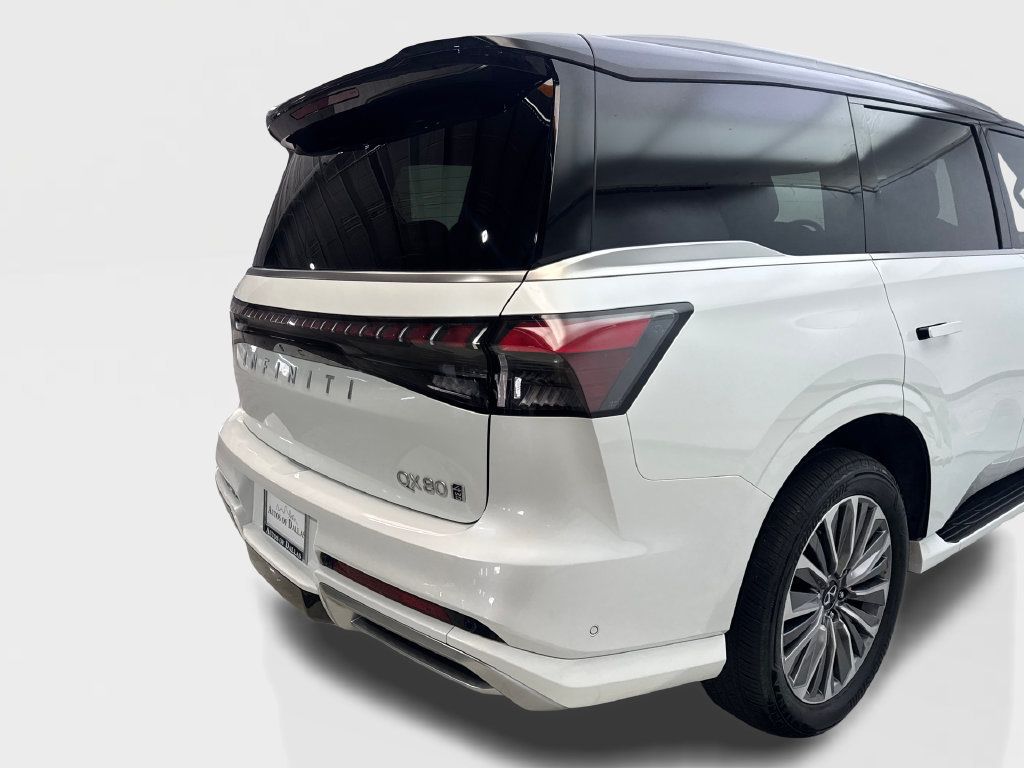 Used 2025 INFINITI QX80 Luxe AWD/4WD image 18