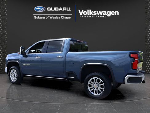 Used 2025 Chevrolet Silverado 3500 LTZ w/ LTZ Premium Package AWD/4WD image 5