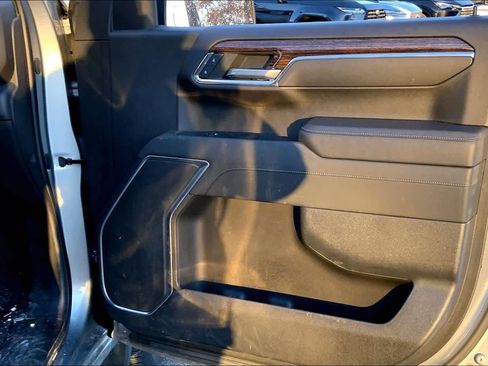 Used 2023 GMC Sierra 1500 Elevation image 23