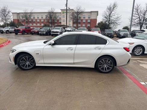 Used 2022 BMW 330e 330e iPerformance w/ Convenience Package image 5