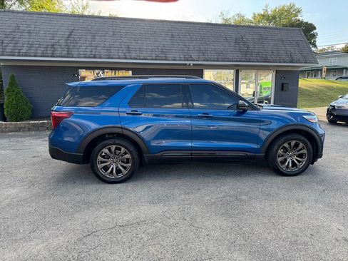 Used 2020 Ford Explorer ST w/ Premium Technology Package image 4