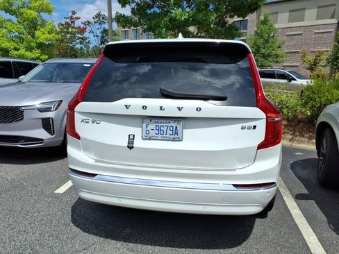 Used 2025 Volvo XC90 B5 Plus w/ Protection Package Premier AWD/4WD image 4