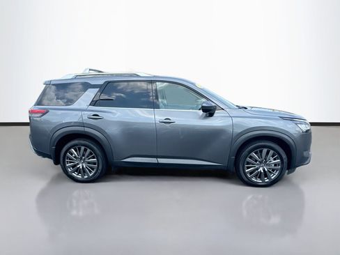 Used 2022 Nissan Pathfinder SL w/ SL Premium Package AWD/4WD image 8