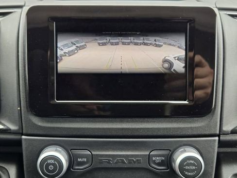 Used 2025 RAM ProMaster 2500 w/ Convenience Group image 18