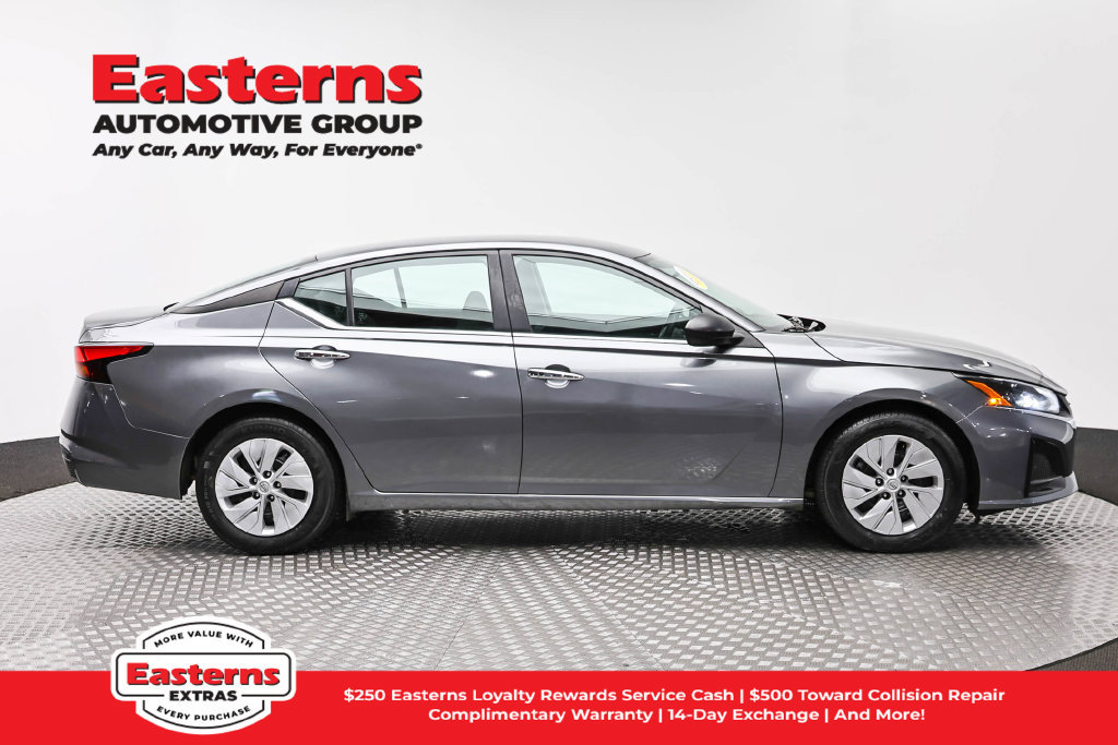 Used 2024 Nissan Altima 2.5 S FWD image 5