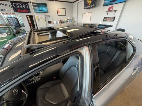 Used 2019 Toyota Camry XSE w/ Navigation Package image 27